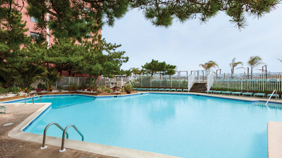 Sport & Beauty 2, Holiday Inn OCEAN CITY, Worcester