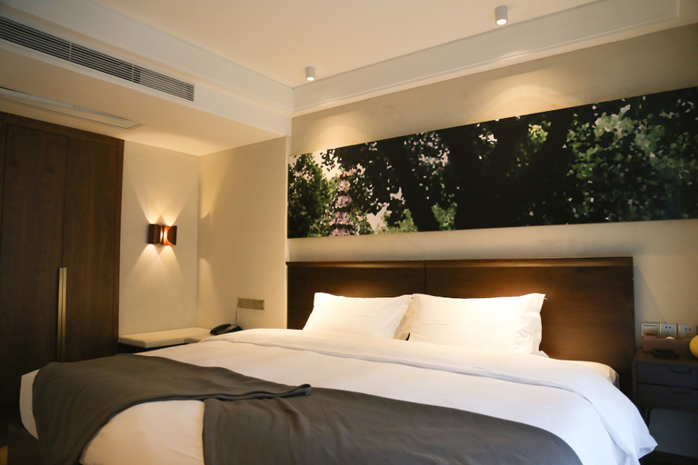 Bedroom 2, Seclusive Life in Jiangnan •Canal Yard, Hangzhou
