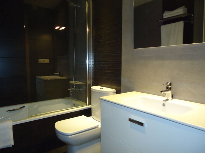 Bathroom 4, Apartamentos Turisticos Mauror, Granada