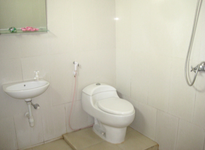Bathroom 7