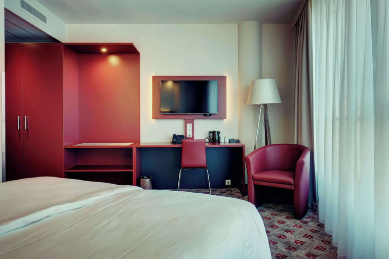 Bedroom 2, Amedia Amsterdam Airport, Trademark Collection by Wyndham, Haarlemmermeer