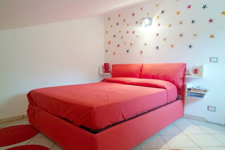 Bedroom 5, Villa Laura, Salerno