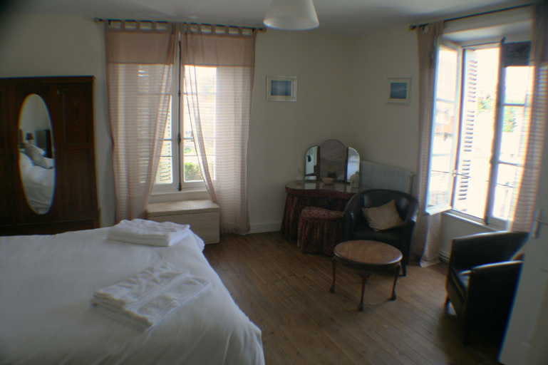 Le Voltaire Chambres et Table d'Hotes, Deux-Sèvres