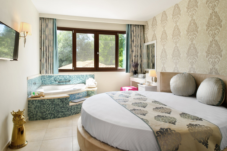 Bedroom 3, Alexandra Golden Boutique Hotel, East Macedonia and Thrace