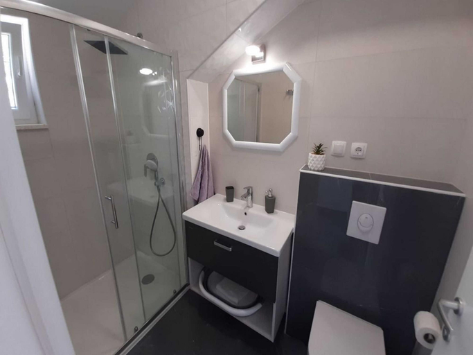 Bathroom 4, Apartments Dobrila, Jelsa
