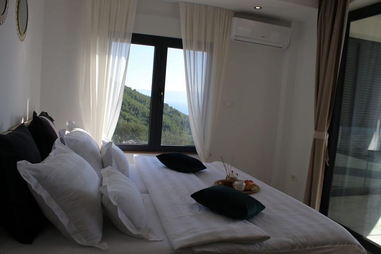 Bedroom 3, Royal Villa 2, Podstrana