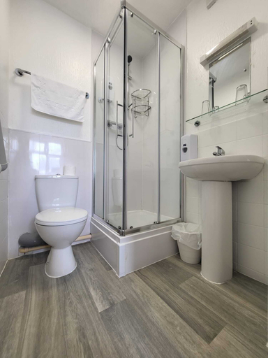 Bathroom 3, Beach Hotel Torbay, Torbay