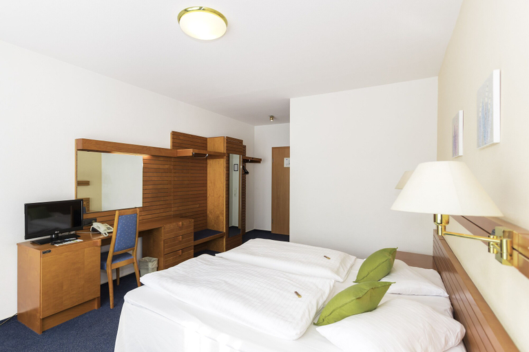 Bedroom 4, Hotel am See, Nordwestmecklenburg