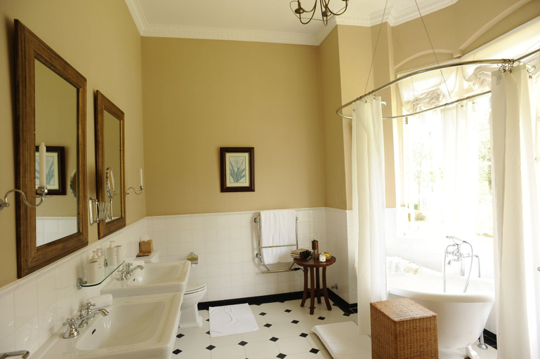 Bathroom 4, Ceylon Tea Trails - Relais and Chateaux - All Inclusive, Ambagamuwa
