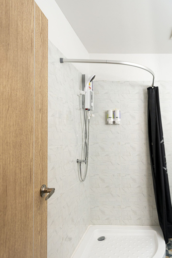 Bathroom 4, I Rich Residence, Don Muang