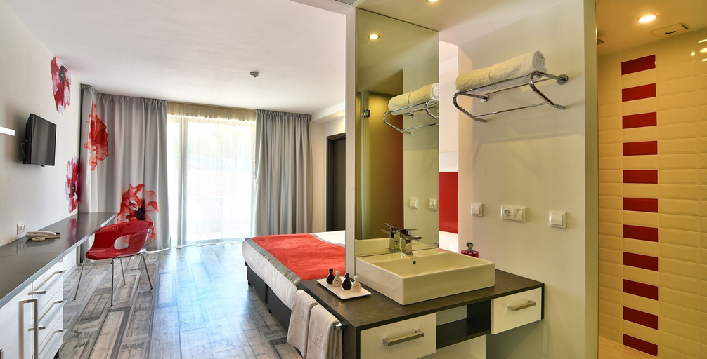 Bedroom 3, Hotel Grifid Foresta Adults Only, Varna