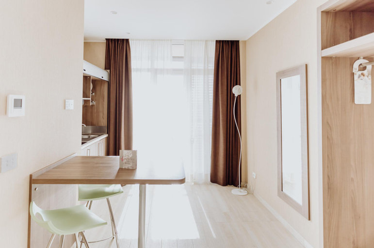 Dining Room 6