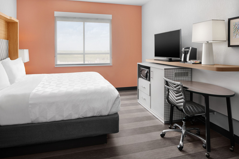 Bedroom 4, Holiday Inn ODESSA by IHG, Ector