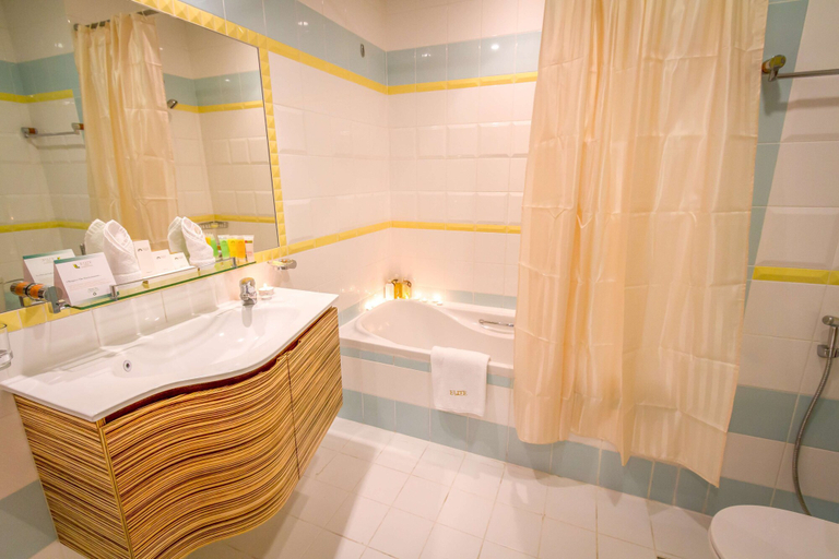 Bathroom 5, Elite Seef Residence & Hotel, Manama