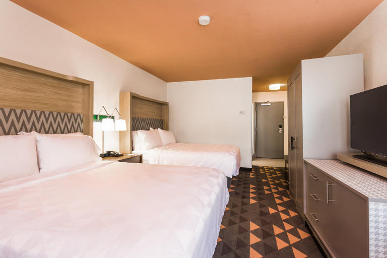 Bedroom 2, Holiday Inn BOONE - UNIVERSITY AREA by IHG, Watauga