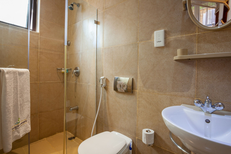 Bathroom, Amani Luxury Apartments Diani Beach, Msambweni