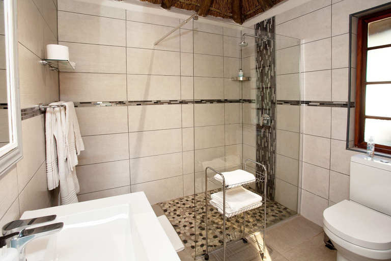Bathroom 4, De Old Drift Guest Farm, Cacadu
