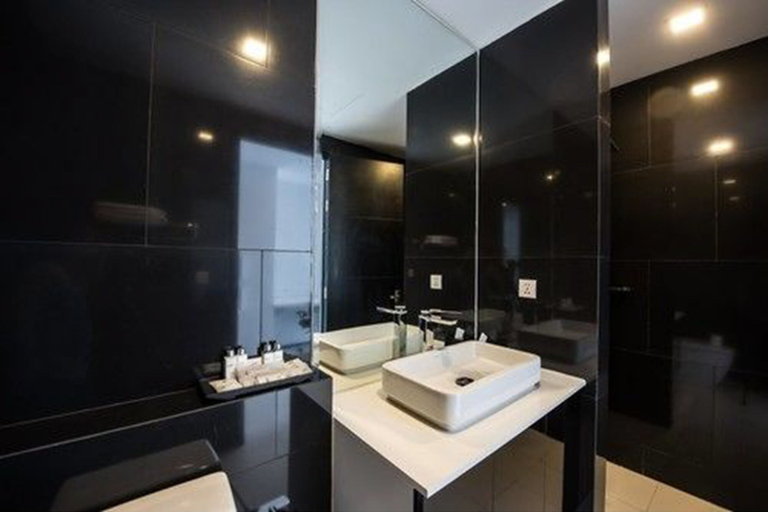 Bathroom 4, Maline Exclusive Serviced Apartments, Phnom Penh