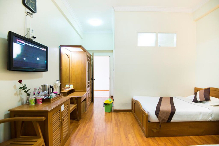 Bedroom 2, Cherry Queen Hotel, Taunggye