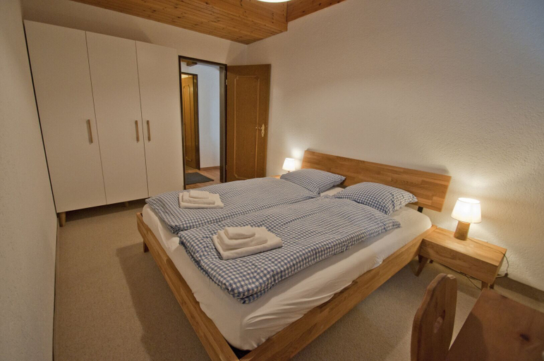 Bedroom 2, Apartment Alpina, Visp
