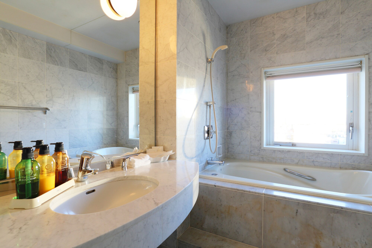 Bathroom 4, Tokachi Gardens Hotel, Obihiro