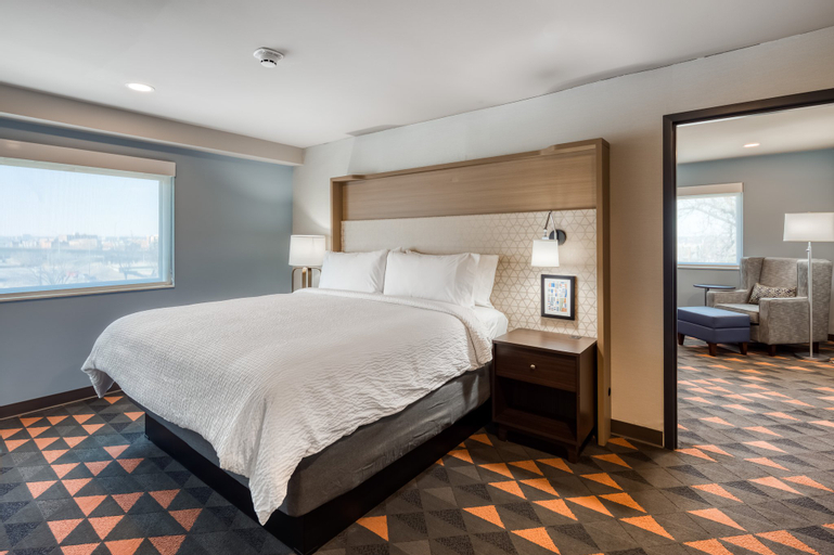 Bedroom 4, Holiday Inn KANSAS CITY - DOWNTOWN, Jackson