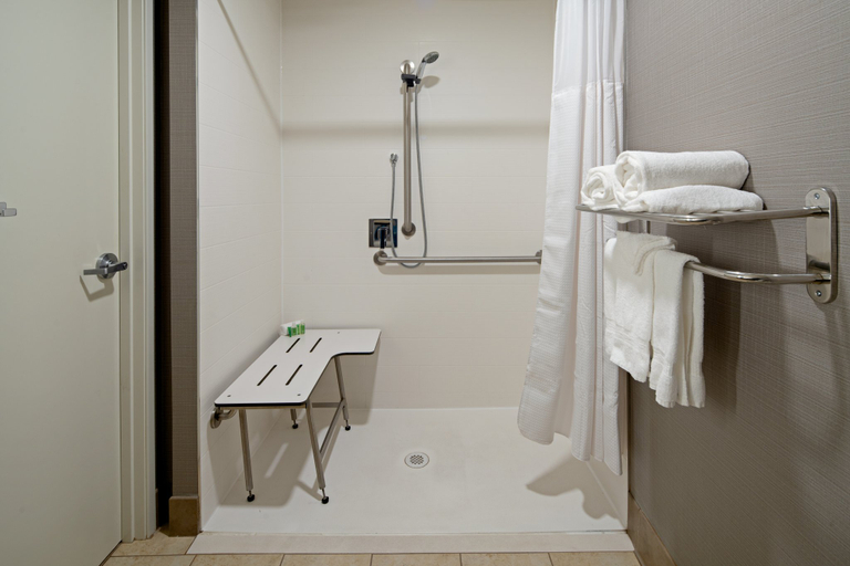 Bathroom 4, Holiday Inn PALMDALE-LANCASTER by IHG, Los Angeles