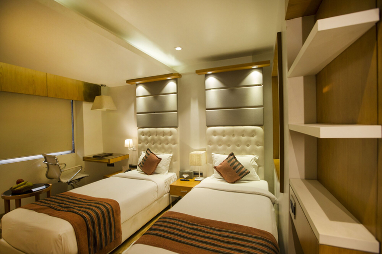 Bedroom 3, Hotel Shubh Inn, Bhopal