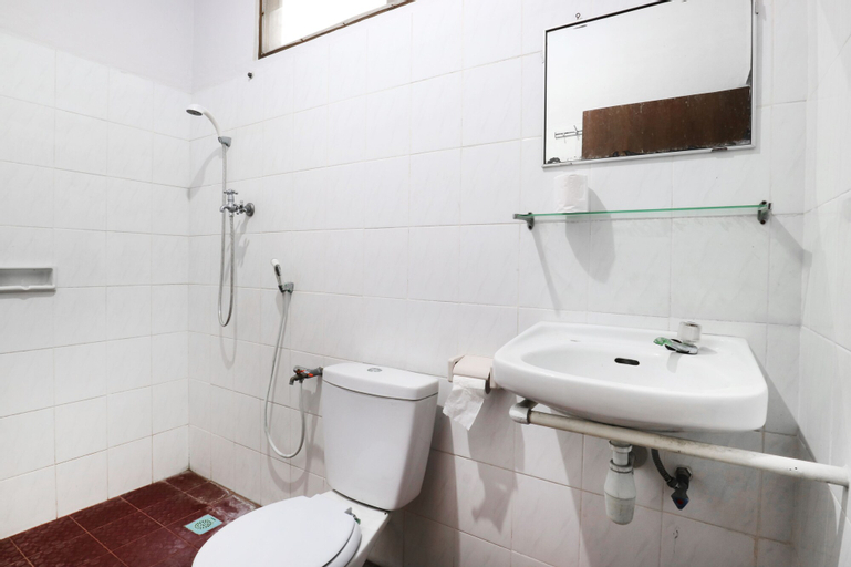 Bathroom 4