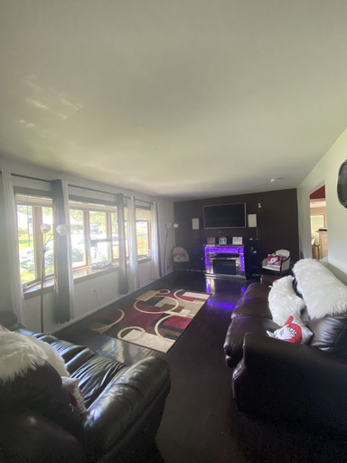 Bedroom 5, Akeem's  guest house, Montgomery