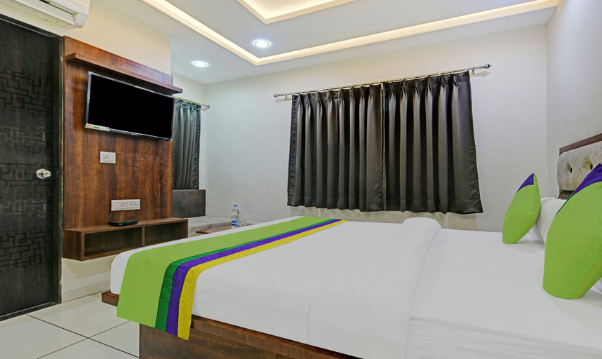 Bedroom, Treebo Jayshree Palace C21 Business Park, Indore