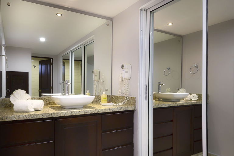 Bathroom 5, Plaza Florida Suites , Distrito Nacional