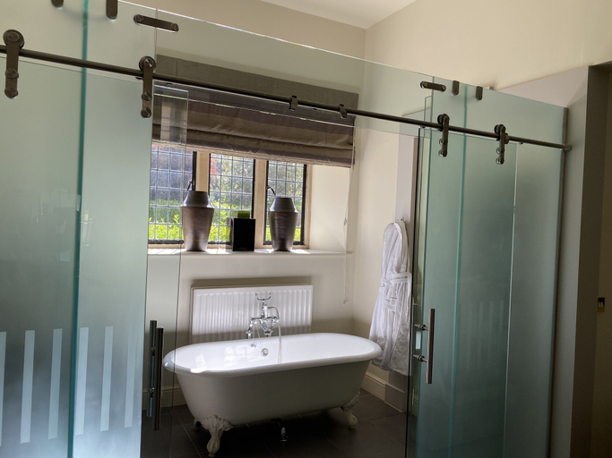 Bathroom 3, The Slaughters Manor House, Gloucestershire