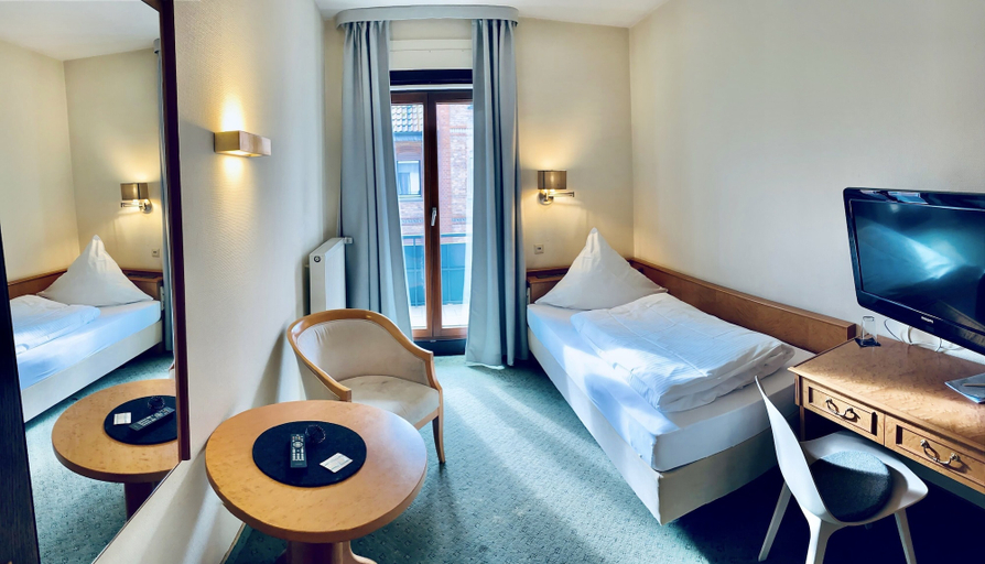 Bedroom 4, Meissmers Hotel, Fulda