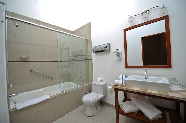 Bathroom 4, Union Hotel Cusco, Cusco