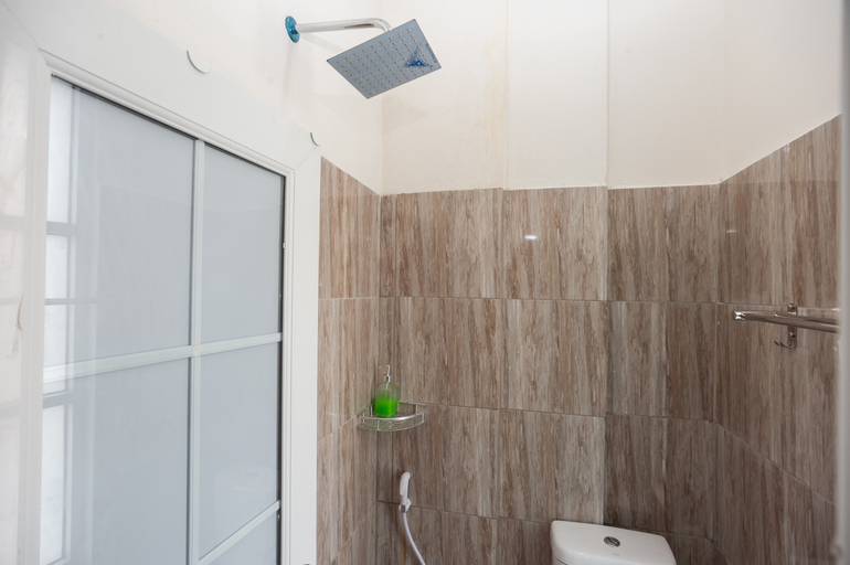 Bathroom 4