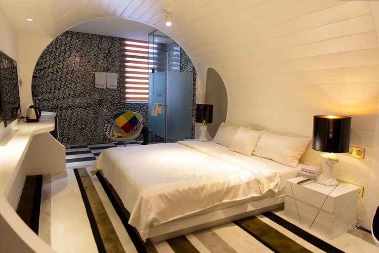 Bedroom 16