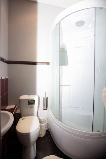Bathroom 5, Otel M, Northern