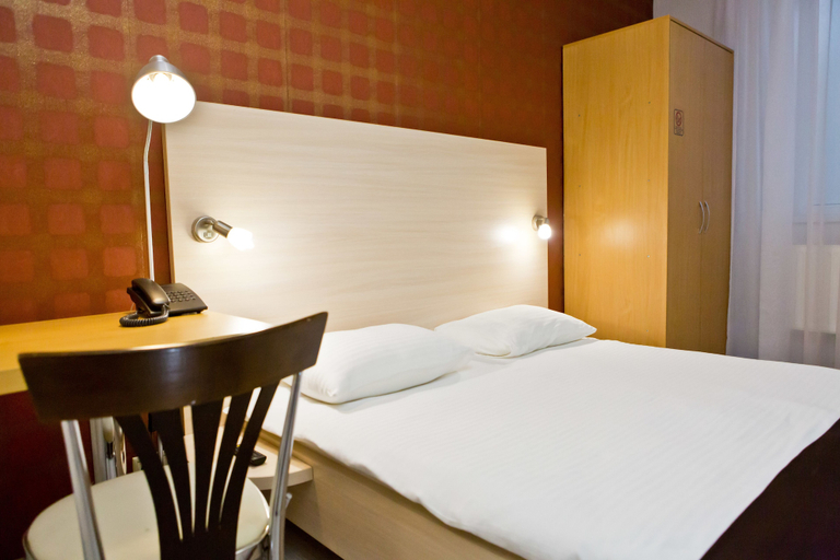 Bedroom 2, Hotel Olsi