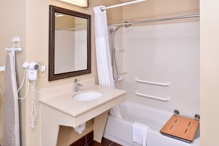 Bathroom 20