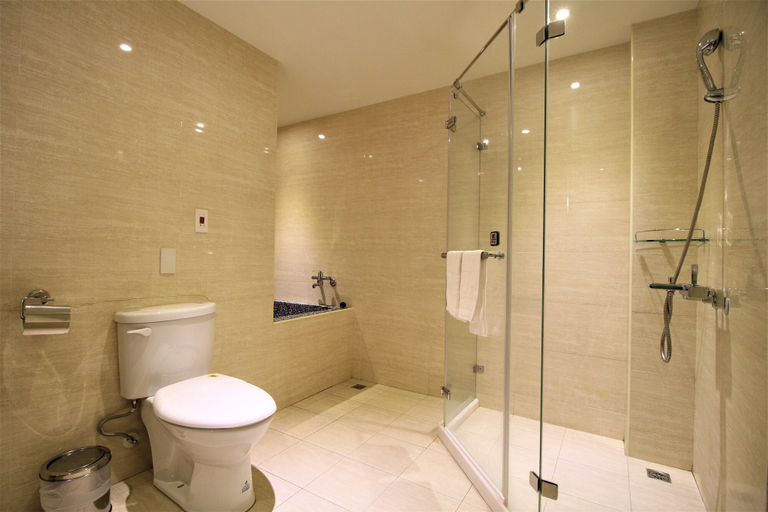 Bathroom 4, J Hotel, Kaohsiung