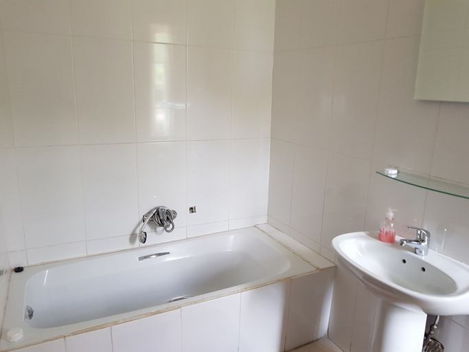 Bathroom 3, LTN Lodge, City of Johannesburg