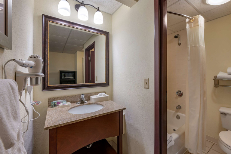 Bathroom 4, Best Western Gateway Grand, Alachua