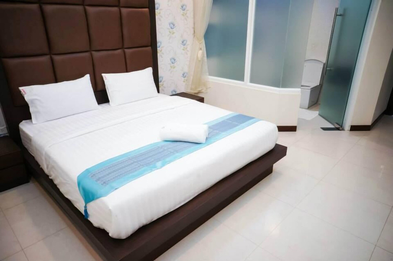 Bedroom 2, Roses Hua Hin Hotel, Hua Hin