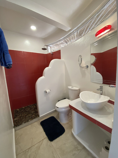 Bathroom 4, Beachfront Paradise Boutique Hotel - Alebrijes Jacuzzi Villa, Dist. Pochutla