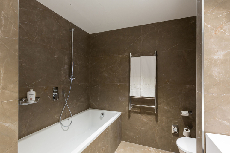 Bathroom 4, Hotel Mona Plaza, Belgrade