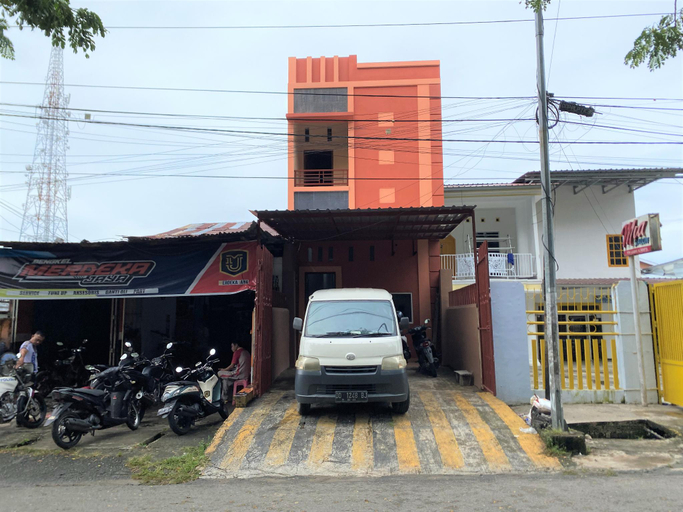 Exterior & Views 1, RedDoorz near GOR Lagaligo Palopo, Palopo