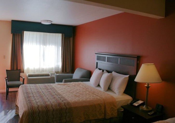 Bedroom 4, Valley Oaks Inn Woodland, Yolo