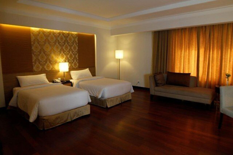 Bedroom 3, Premier Basko Hotel Padang, Padang