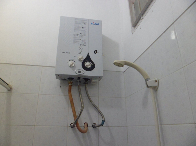 Bathroom 3, Kota Bunga E, Cianjur